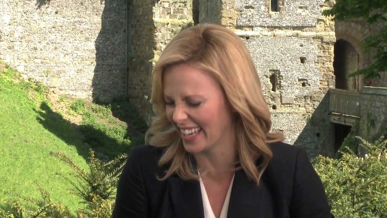 SNOW WHITE AND THE HUNTSMAN interviews with Kristen Stewart, Charlize Theron, Hemsworth