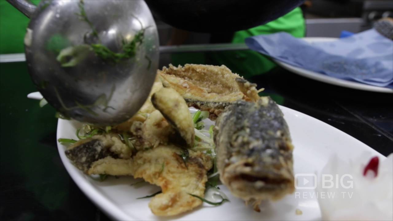 Que Me Vietnamese Restaurant in London UK serving Pho Noodles and Rice Dishes