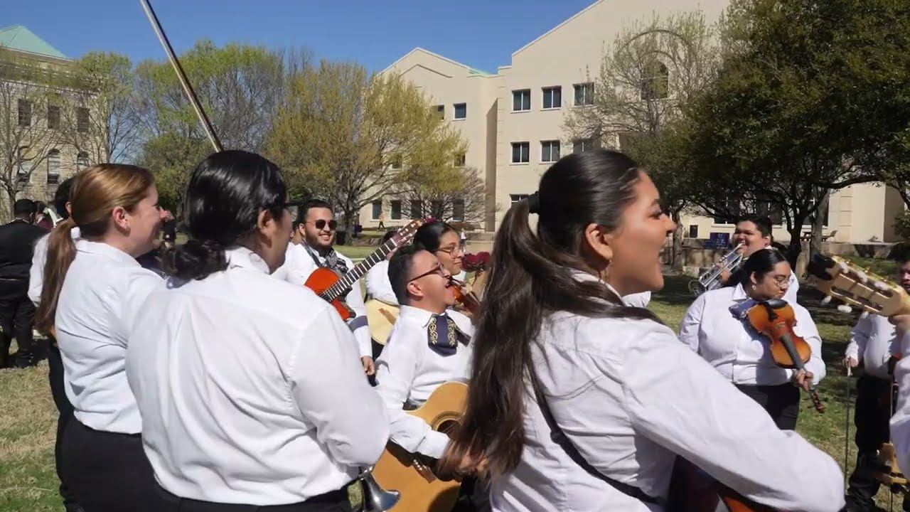 Mariachi flash mob of over 200 student performers takes over Texas Wesleyan
