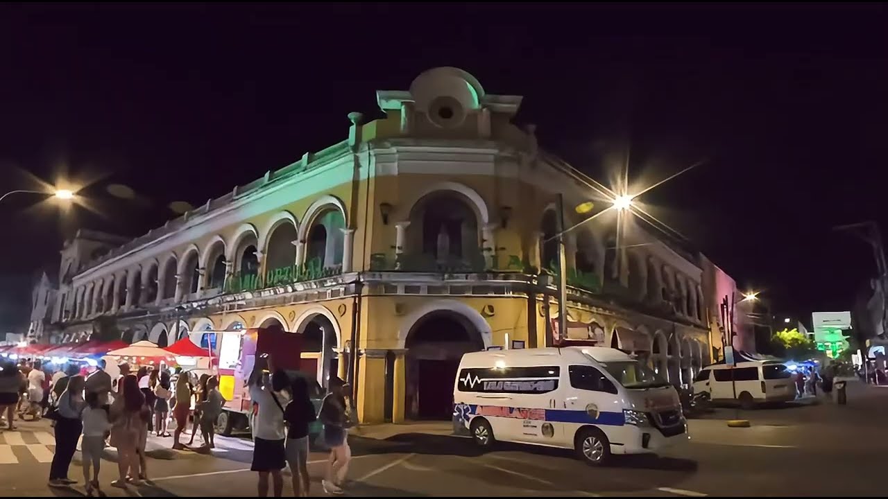 A Relaxing Evening Walk at Iloilo City Christmas Night Market | Wandering Esteban