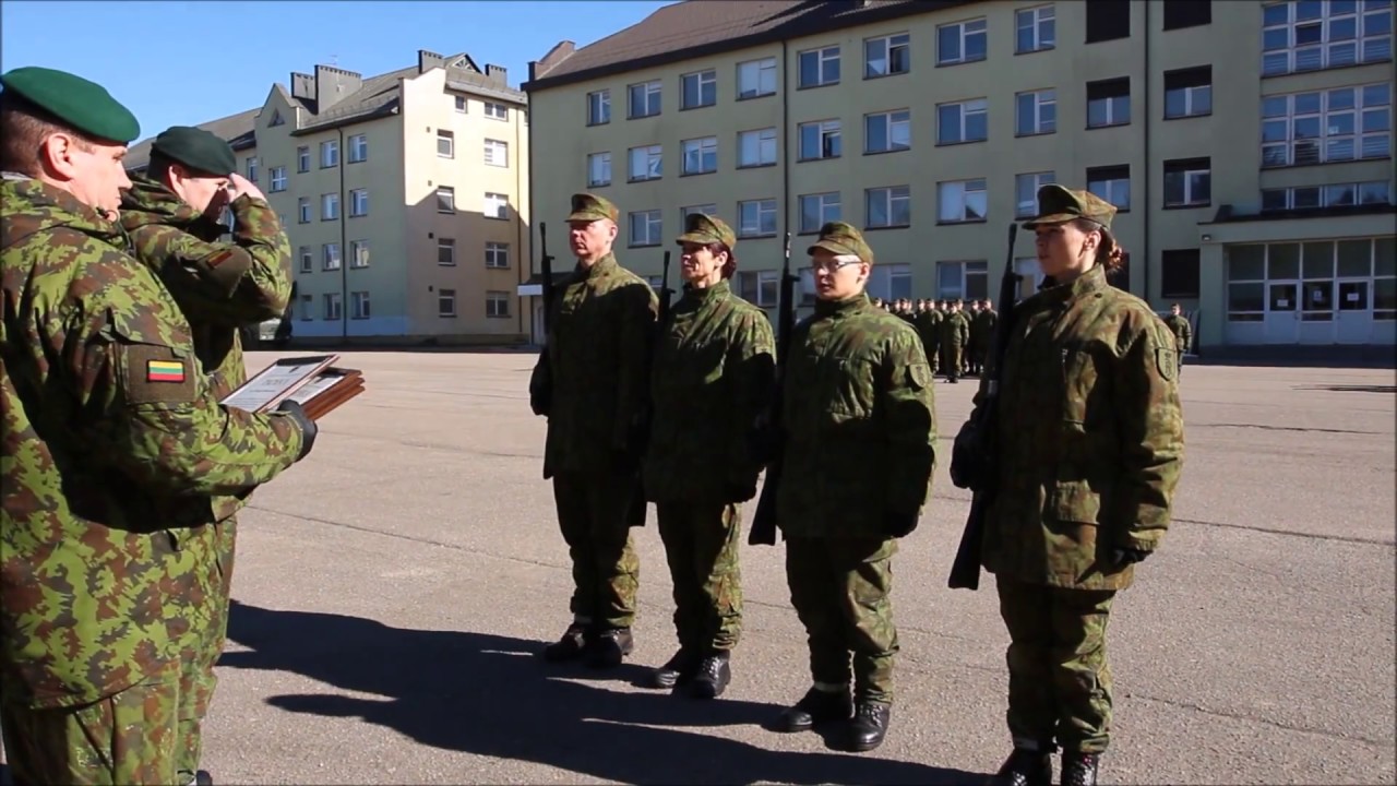 50-osios Bazinių kario savanorių įgūdžių kurso laidos priesaikos ceremonija