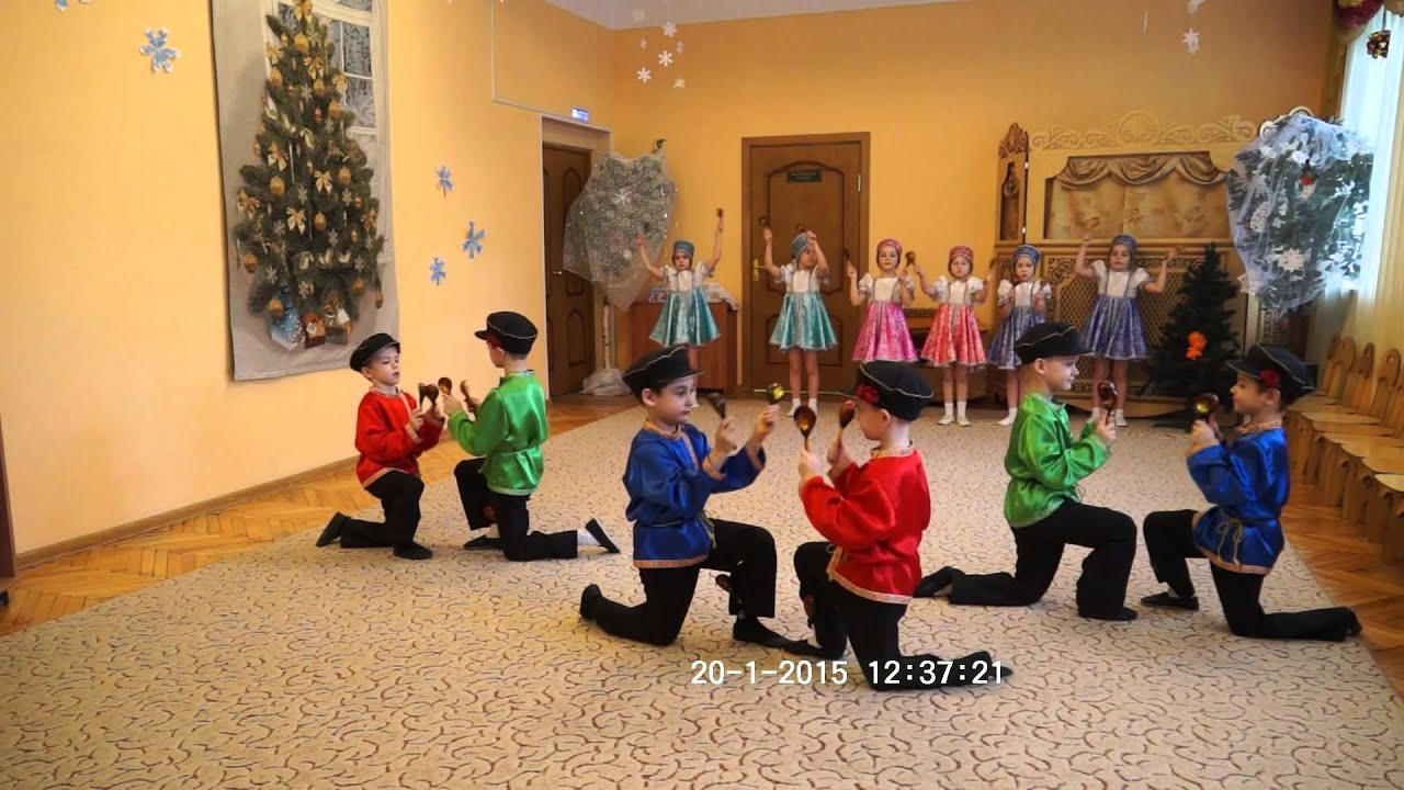 композиция с ложками 