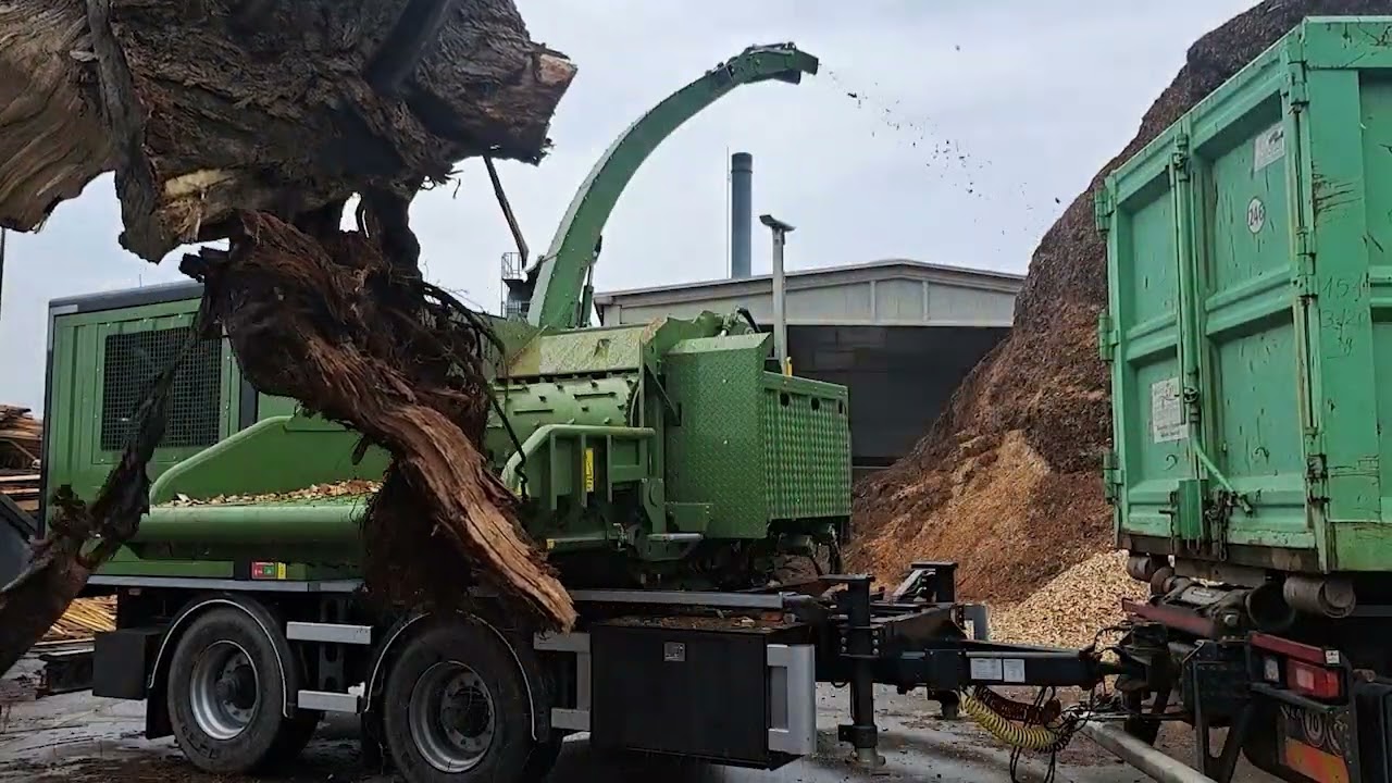 PEZZOLATO PTH 1200/820 M - Cippatore a tamburo / Drum chipper driven by 551hp VOLVO autonomous motor
