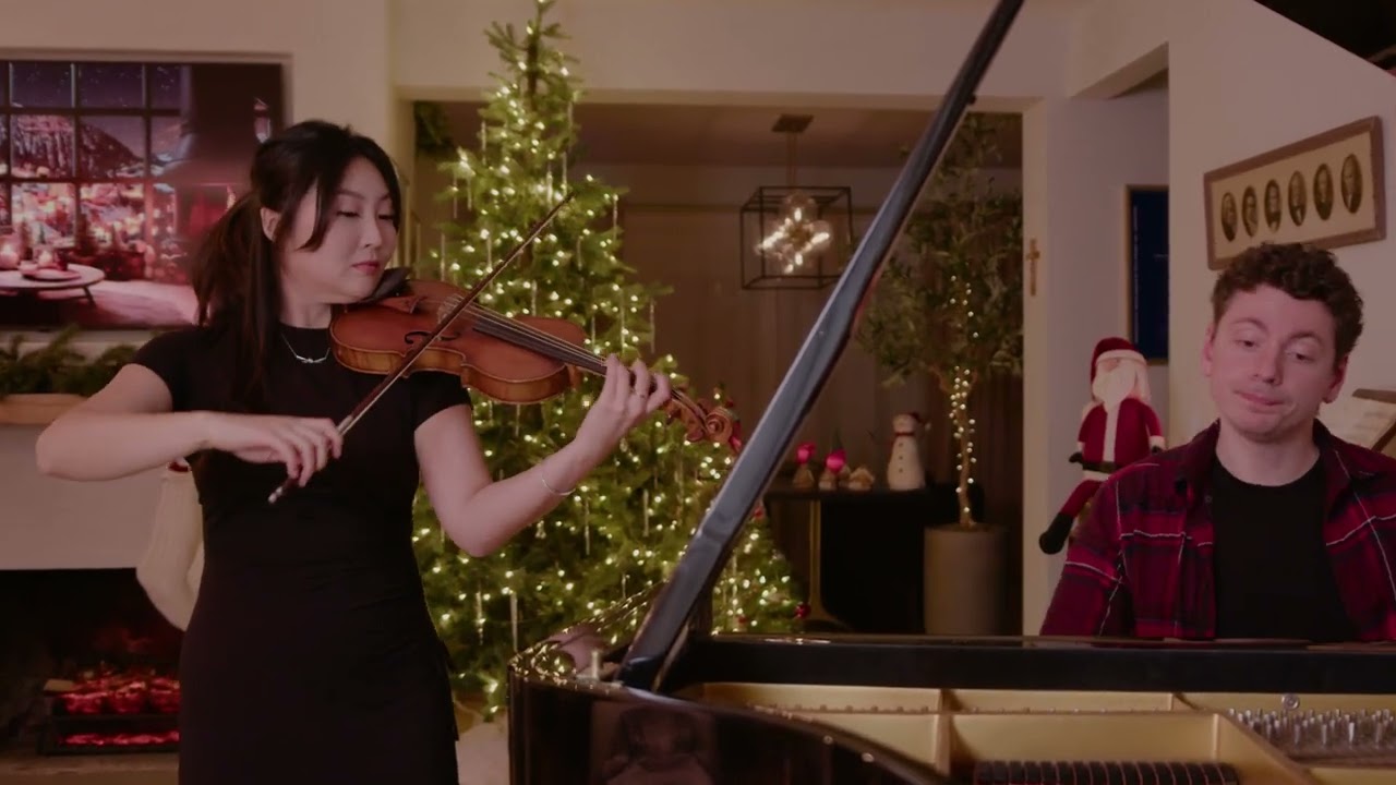 The Christmas Song (Chestnuts Roasting on an Open Fire)