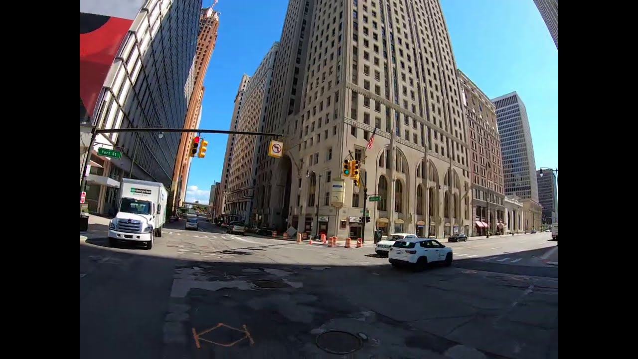 Covid-19 Times - Driving Detroit - Urban Architecture - Washington - Hudson's Cadillac Sq - Mask Up