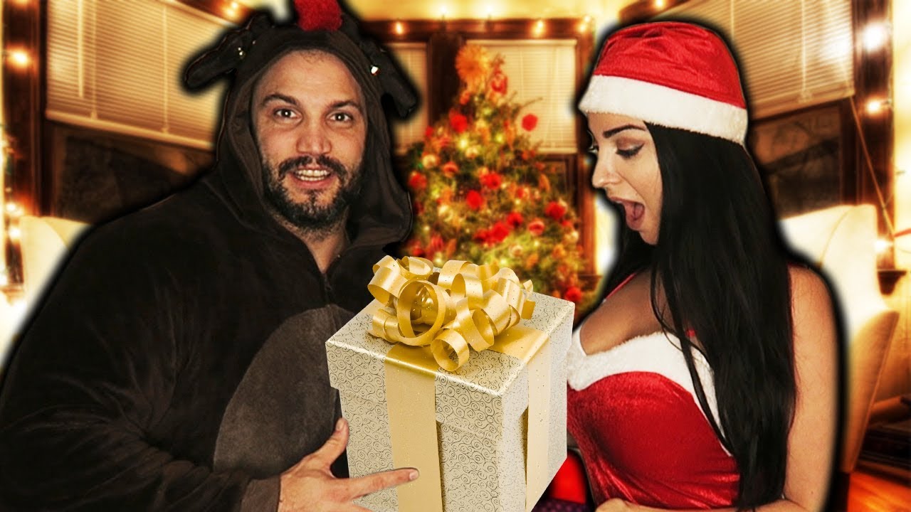 J'OUVRE MES CADEAUX DE NOËL AVEC LE RENNE DU PÈRE NOËL !🎄🤶🎁