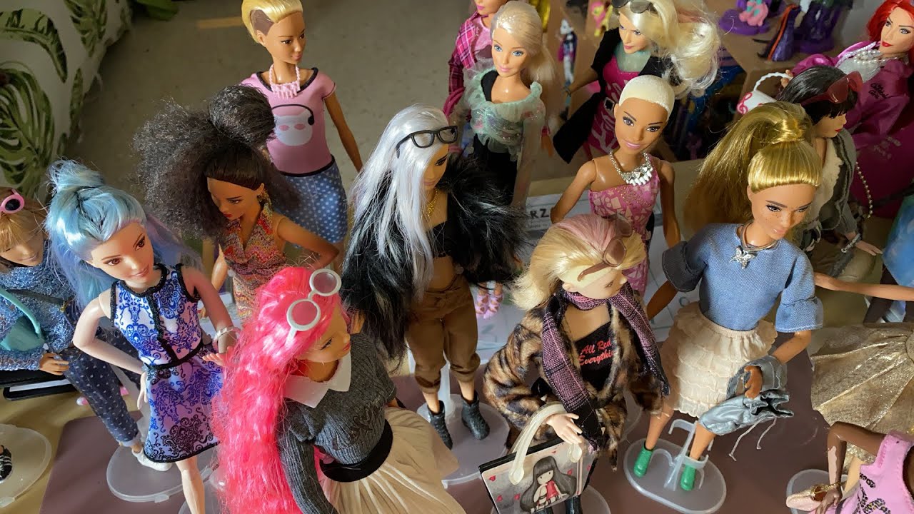 Mi colección de muñecas Barbie (diferentes)