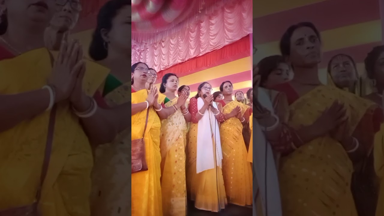 বন্দনা পাঠ চলছে