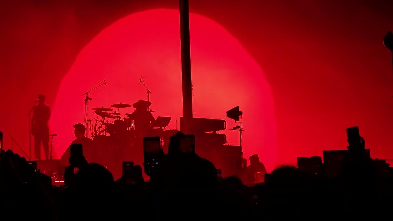 Deftones  - Hole in the Earth / Change (In the House of Flies)