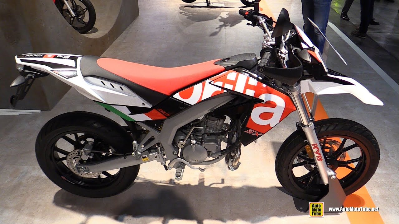 2016 Aprilia SX 50 Limited - Walkaround - 2015 EICMA Milan