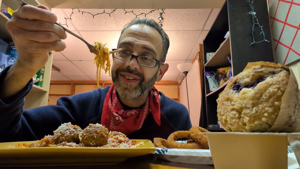 ASMR. Eating Spaghetti With Meatballs.