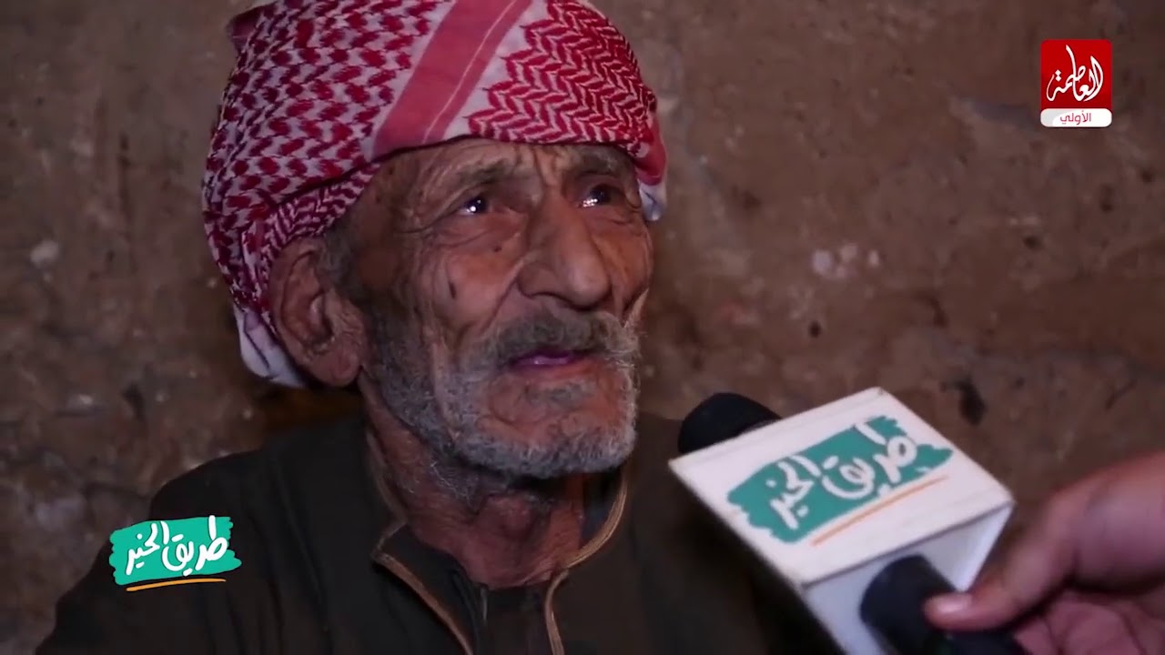 رجل عمره 101 عام يعيش مع ثعبان ضخم من ايام الانجليز والملك فاروق مع علي فايز