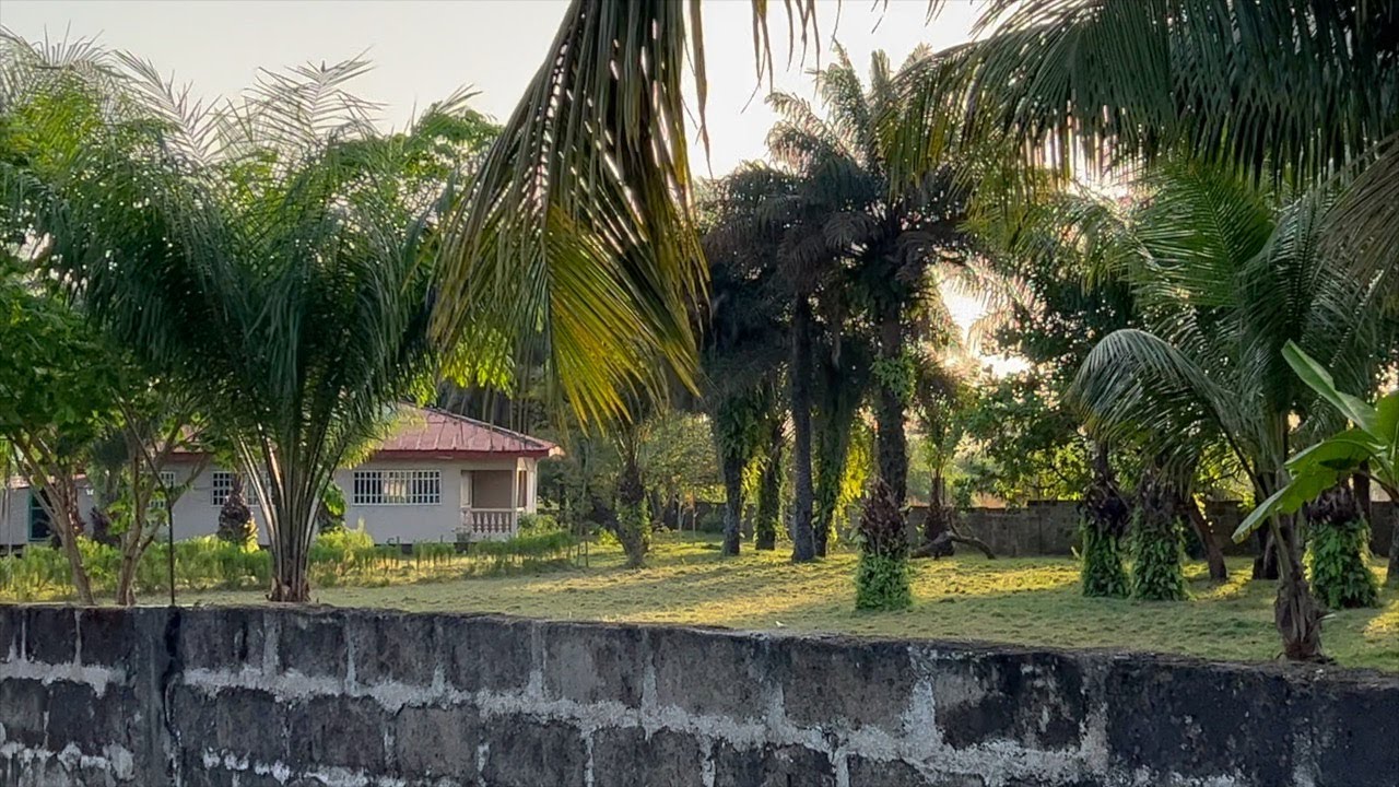 SHOWCASING THE CLEANLINESS OF THE QUEENDOM ON THIS EARLY MORNING IN BEAUTIFUL MARSHALL, LIBERIA❤️🇱🇷😎