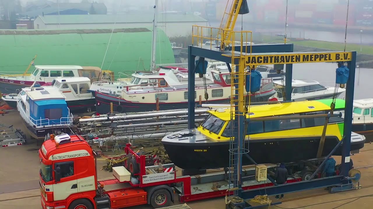 Elektrische aluminium taxi boot verlaat werf Alumax Boats Meppel (NL) - Electric aluminium taxi boat