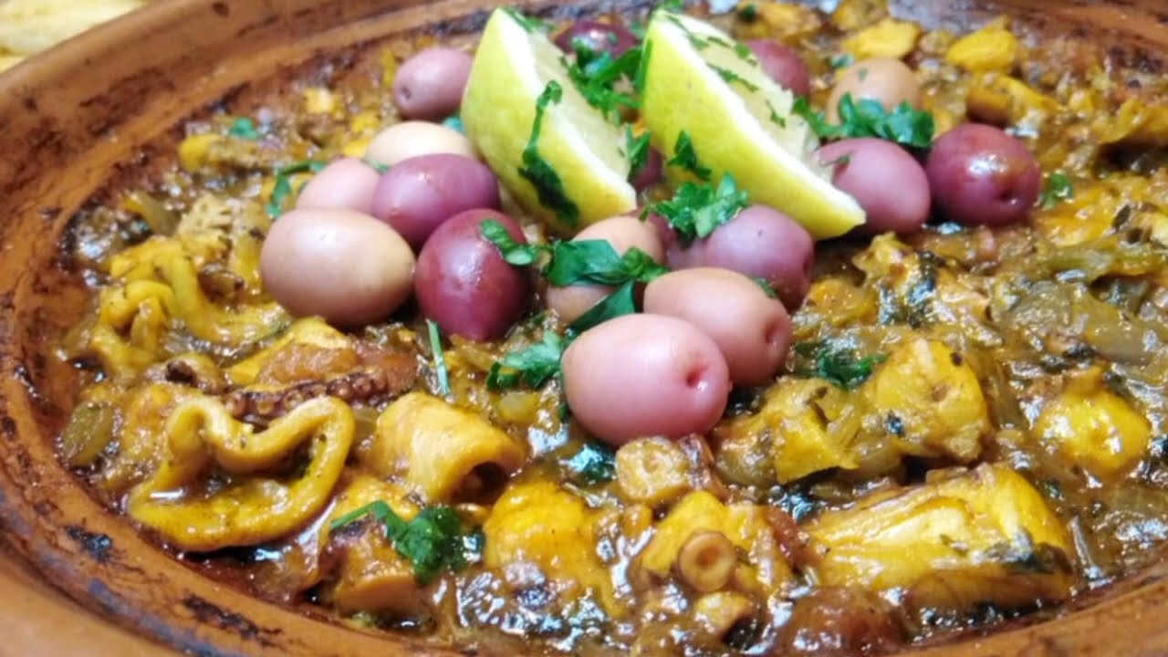 طاجين أزايز أو الأخطبوط (poulpe) معسل رائع المذاق!!!!!😋😋😋😋