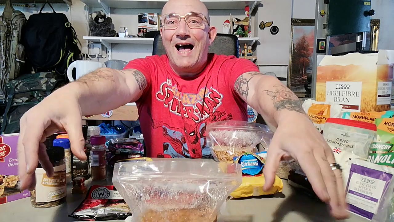 Cheap & Lightweight camping meals
