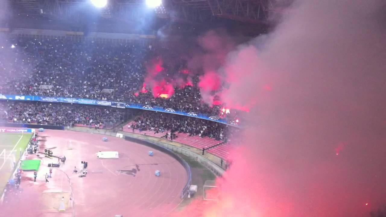 SSC Neapel - FC Bayern CL-League PYRO-Show