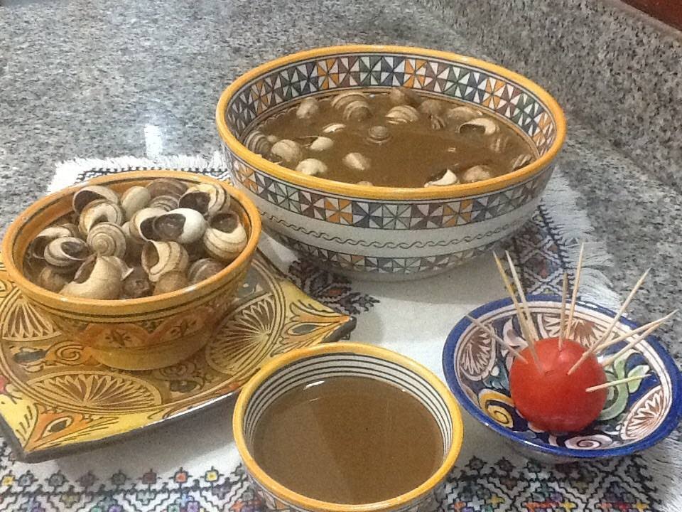 طريقة تحضير الببوش (الحلزون) المغربي بخطوات مشروحة  Snail-Préparer des escargots