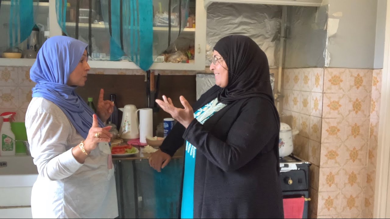 أخذنا القرار انا وسعيدة باش نجاوبوا على بعض الإسالة التي تخص حياتنا الخاصة