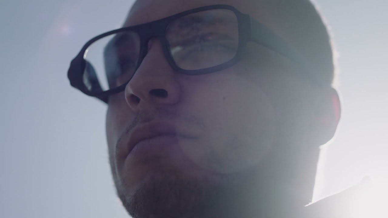 Luxexcel and WaveOptics - Waveguide integrated inside a prescription lens