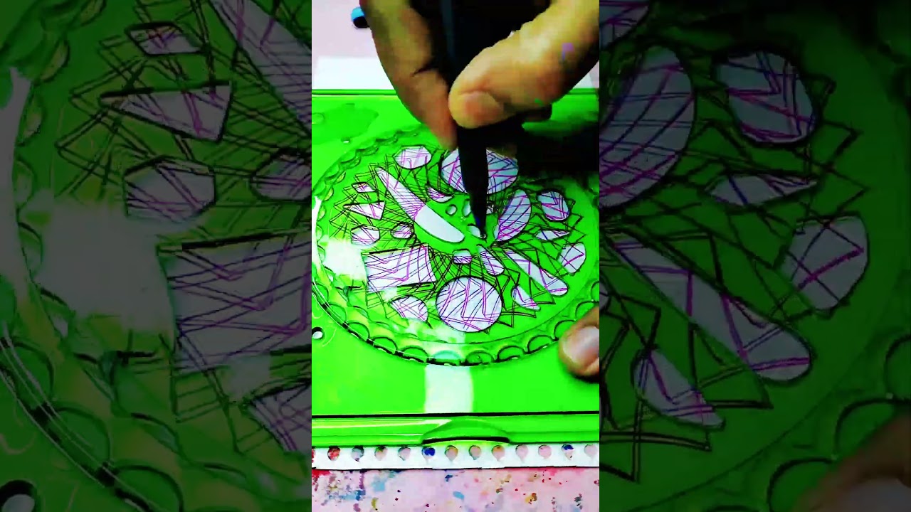 Want Eye Catching Art? Watch These 5 Spirograph Designs Now!