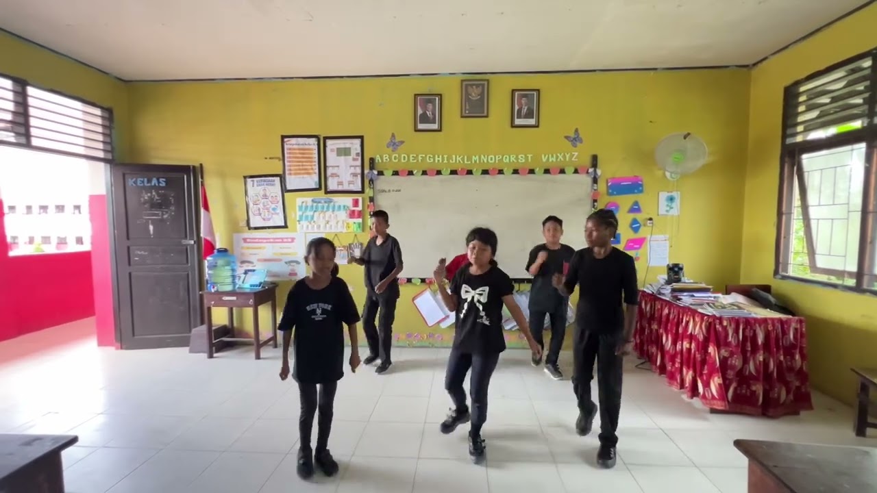 Tari Kreasi Apuse