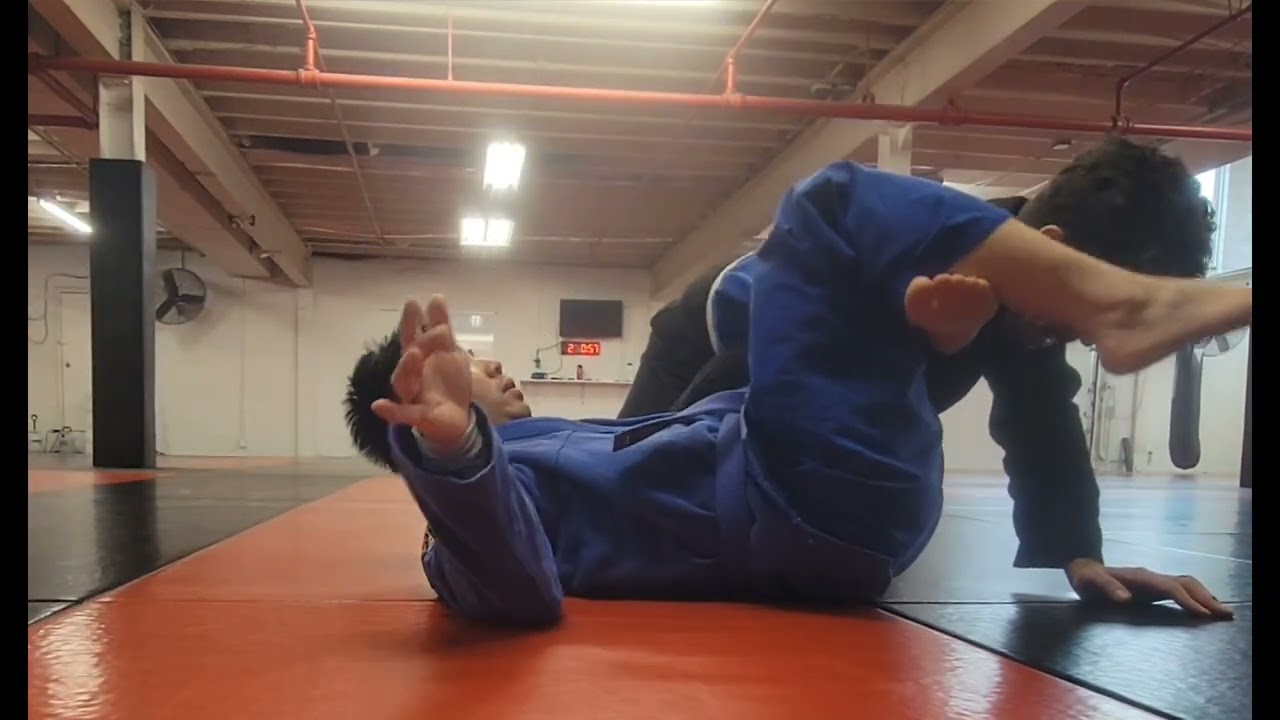 Lasso spider guard warm up - 2 on 1 sleeve grip