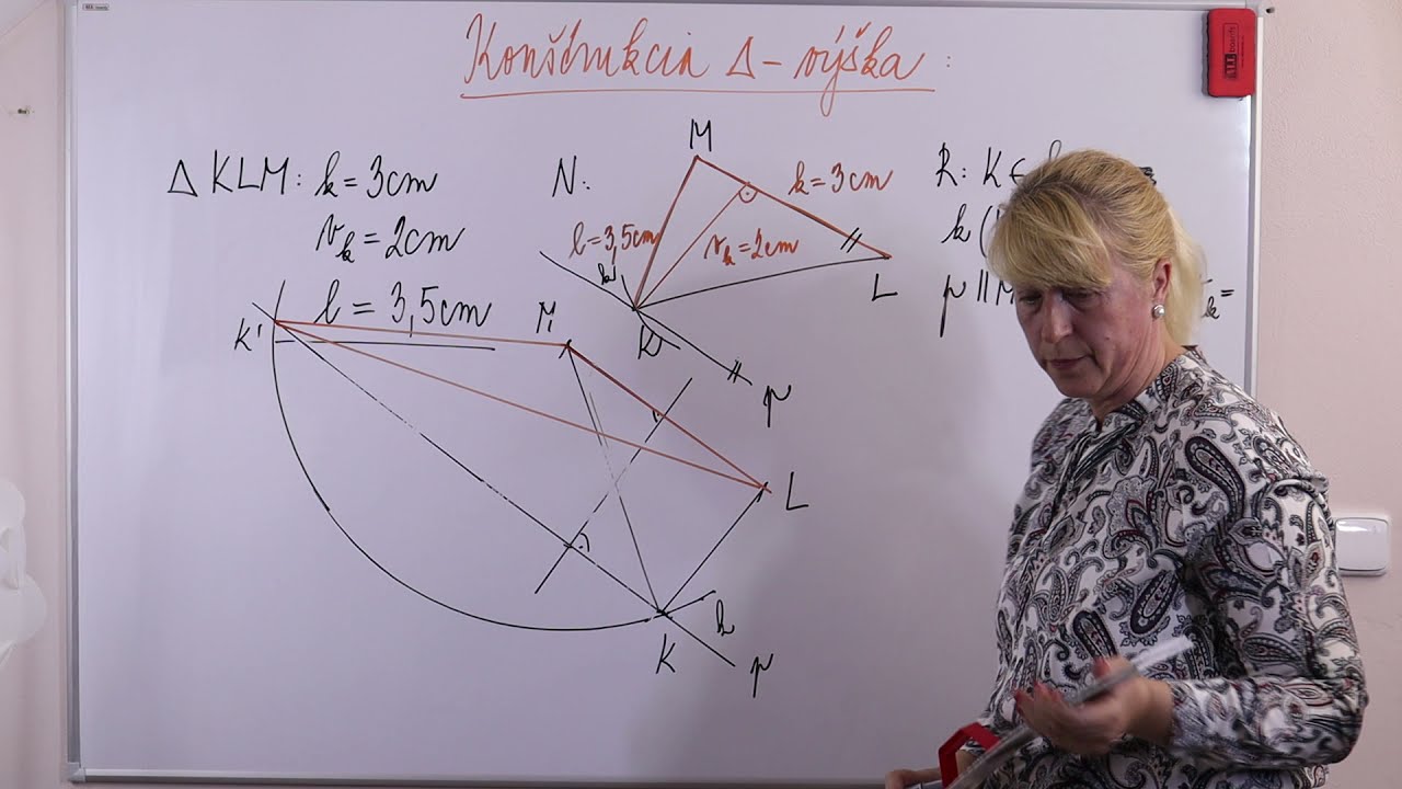 Matematika - konštrukcia trojuholníka s výškou.