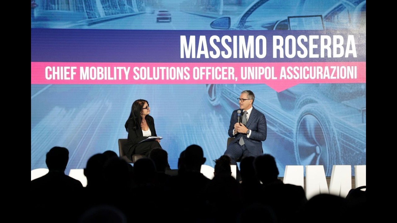 Massimo Roserba sul palco del Car Summit 2025