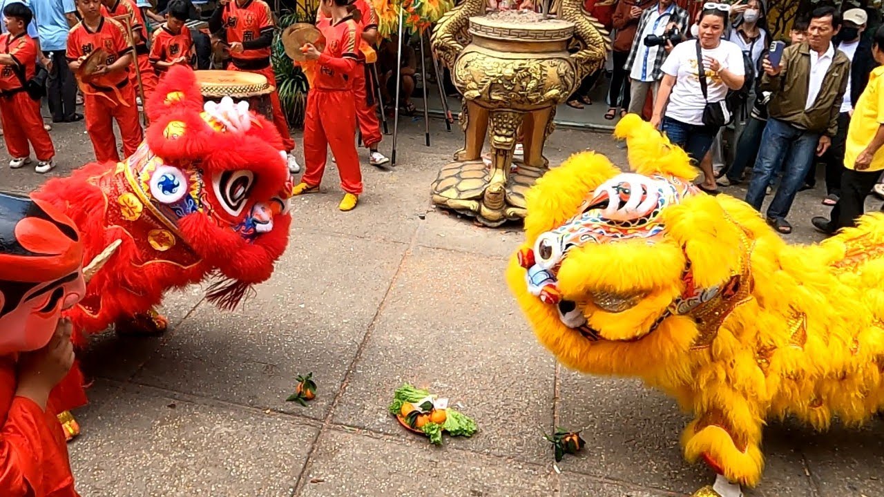 Về Bình Dương xem múa Cù - Múa Lân ở Chùa Ông Ngựa - Đoàn tên gì không rõ.....