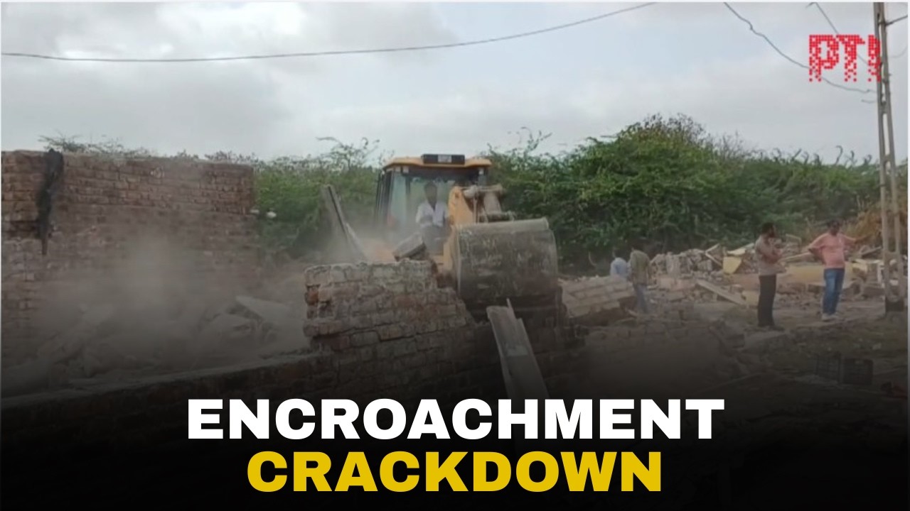 Jamnagar administration removes illegal encroachments from government land in Bedi
