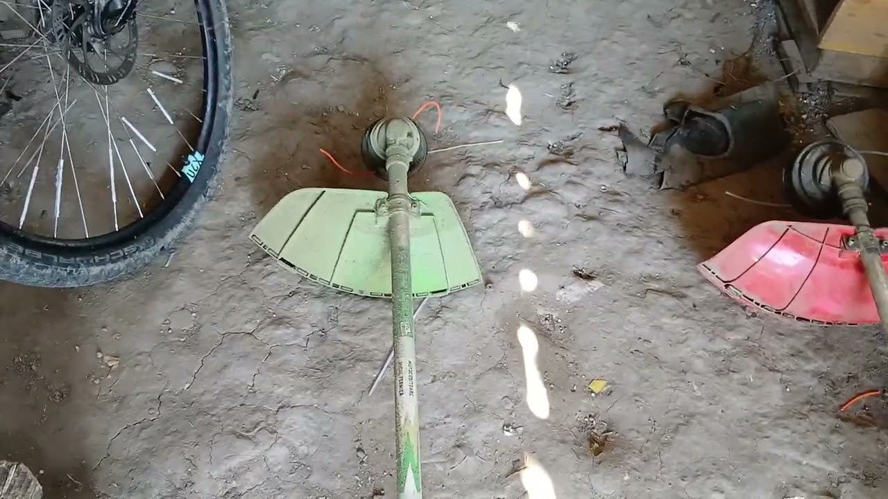 Prezentare cositoare micul fermier și cositoare pro craft
