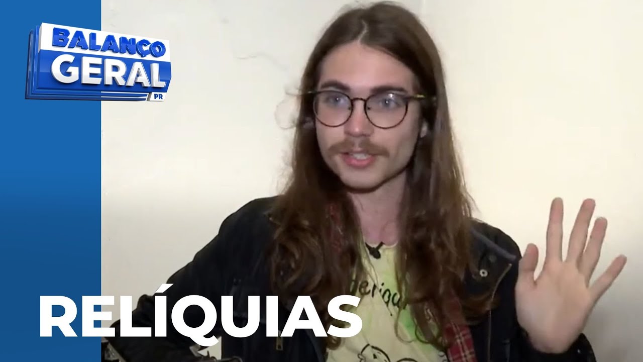 Jovem ganha a vida restaurando máquinas de escrever antigas