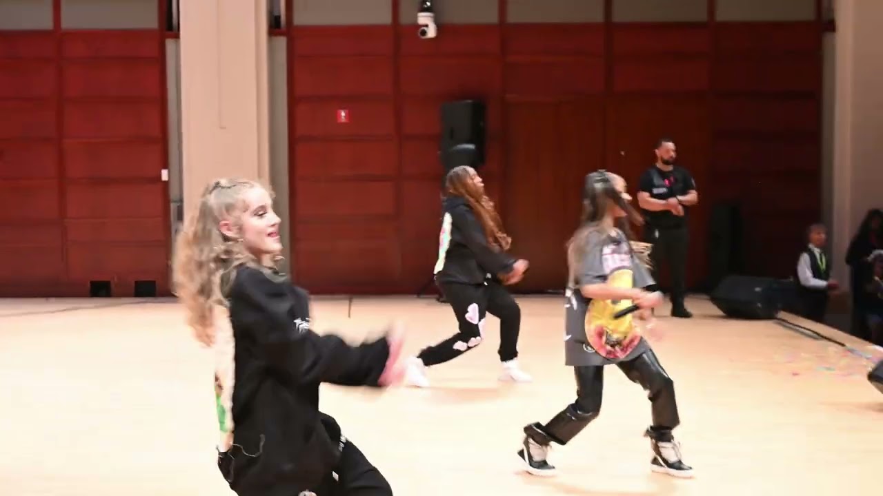 THAT GIRL 