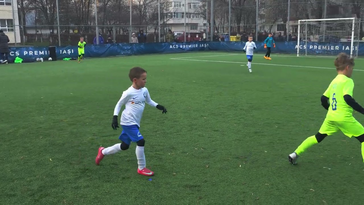 2025.12.13 amical Poli Iași 2017 - Acad Hagi ( alb) 2018