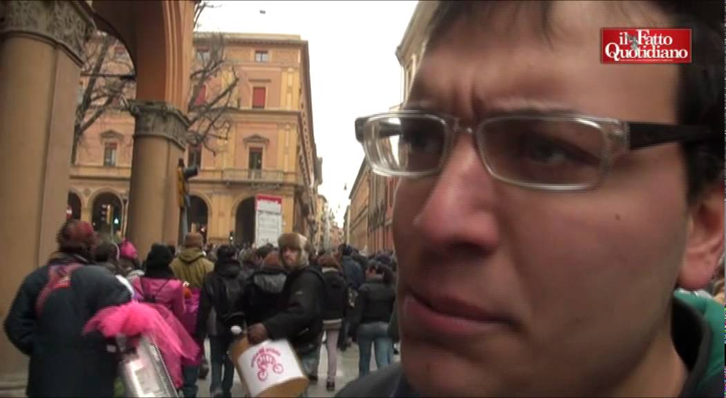 Bologna: scontri durante le proteste contro la laurea a Napolitano
