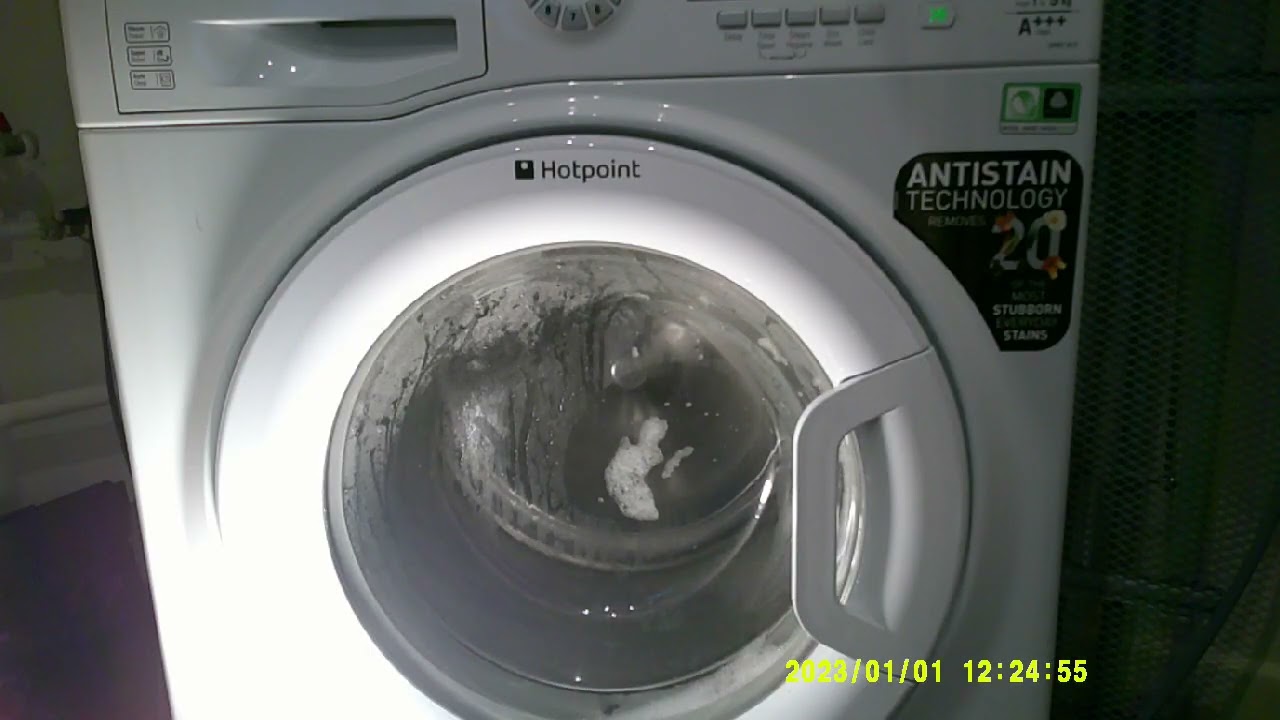 Hotpoint Ultima SWMD9637: Rinse, 1600rpm, 36 minutes (Part 2)