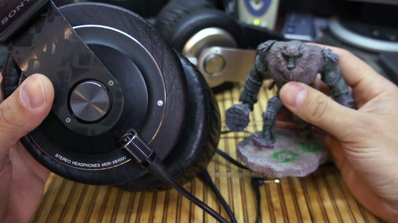 КОЛОССЫ! Самые басовитые и большие наушники Sony. Икона BassHead ов по всему миру - серия MDR-XB.