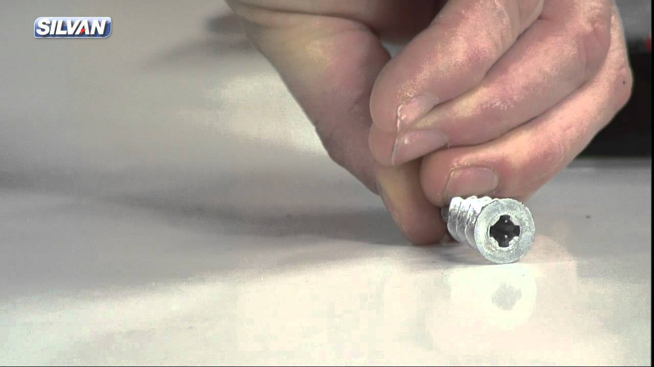 Plugs som kan bores i  mursten, beton og gips