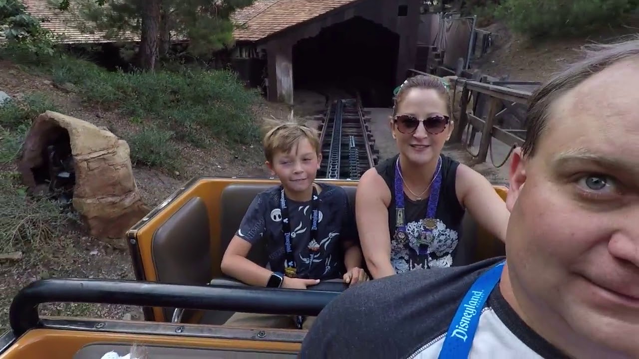 Big Thunder Railroad - Full ride in (4K)