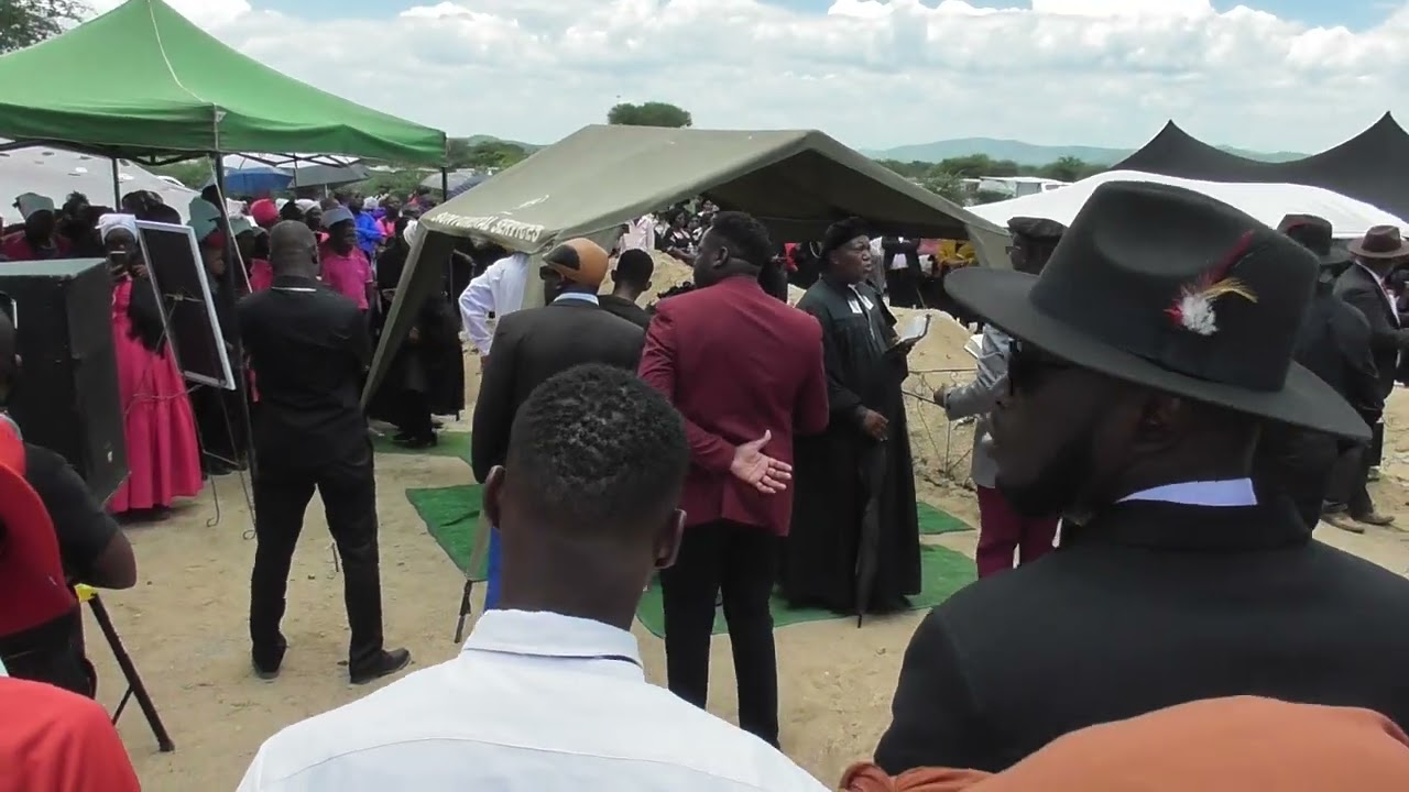 !nuse ba xu Okahandja graveyard, Bonny Araeb