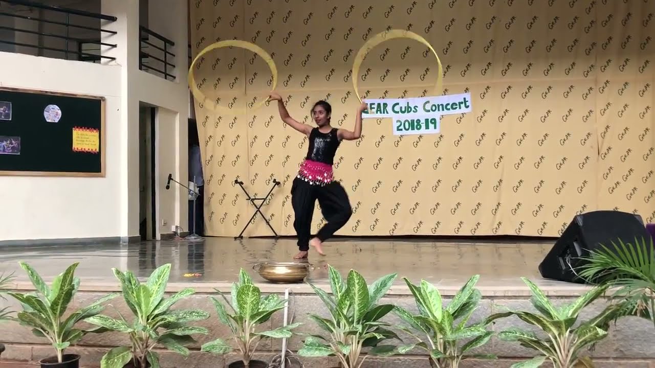 Hula Hoop Dance | Deva Shree Ganesh | Vrishti Ahuja | Gear Cub Concert 2018