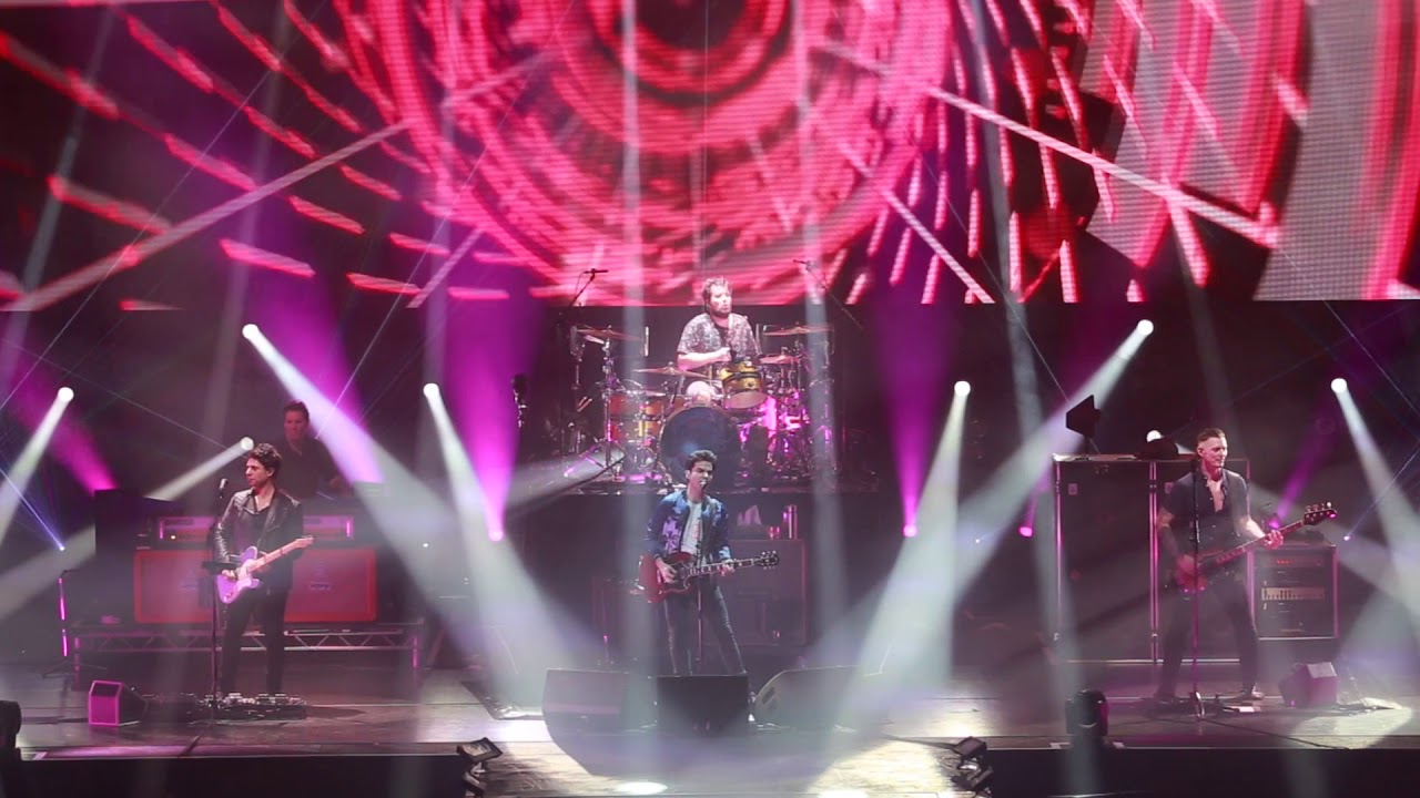 Stereophonics - Dakota. Live at Brighton Centre 27 Feb 2018, Encore.