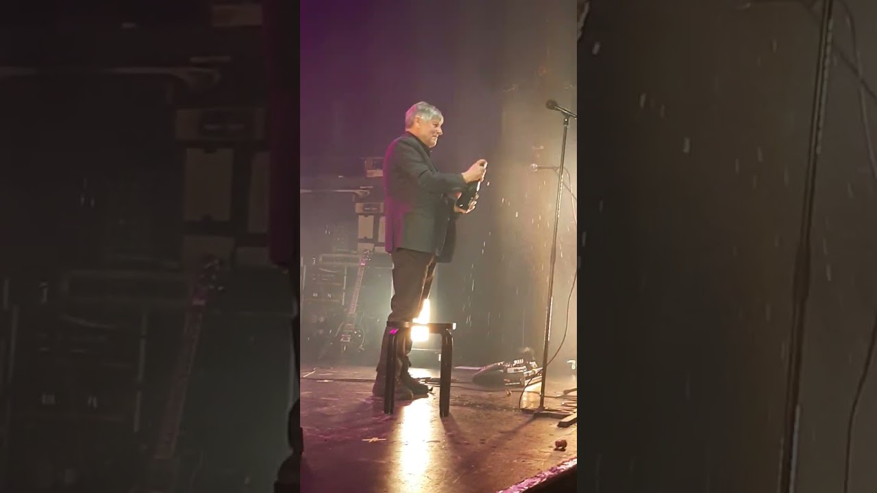 VV - Echolocate your love (Tavastia Helsinki 2023)