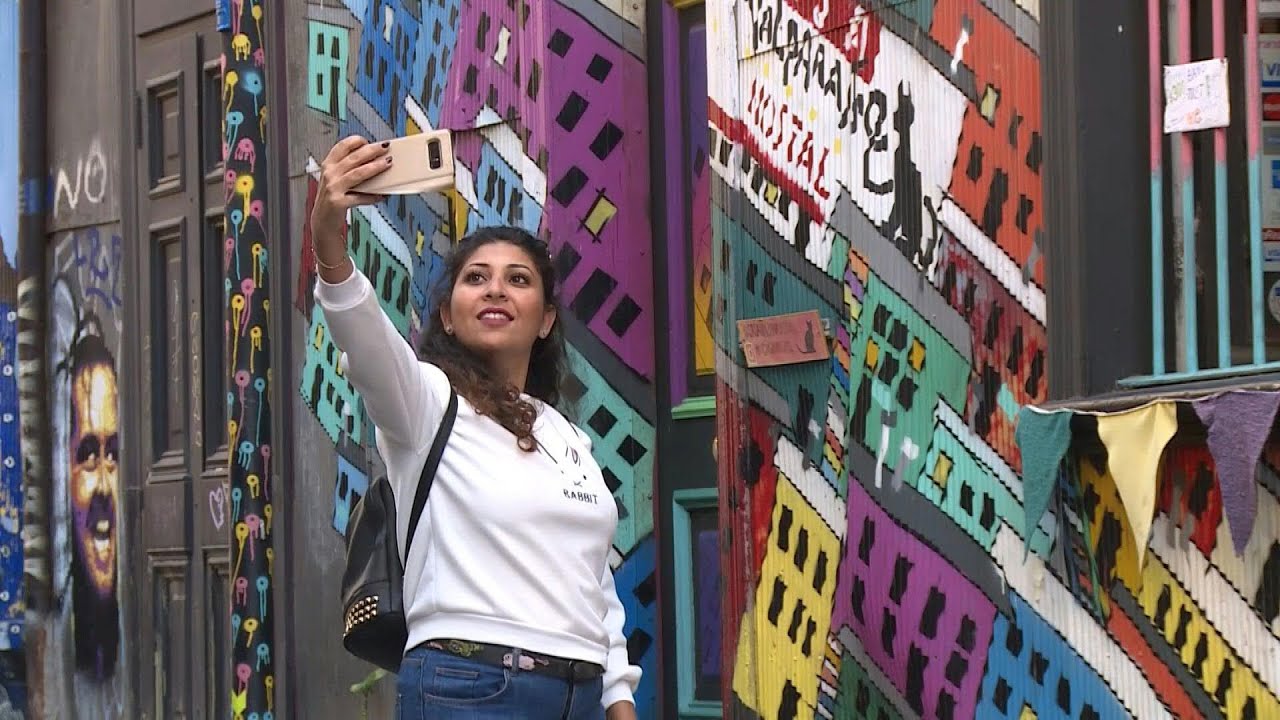 Valparaíso, una galería al aire libre del grafiti y el mural urbano