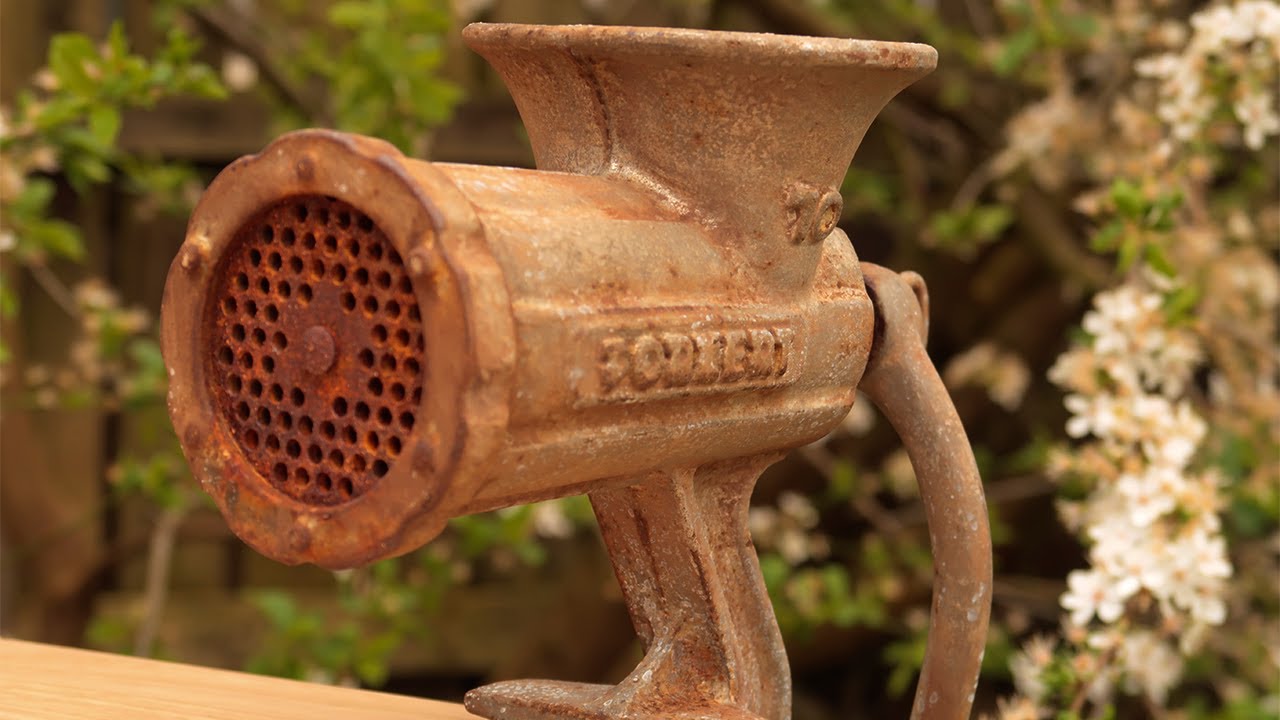 Famous Brand Meat Grinder Restoration [50 years old]