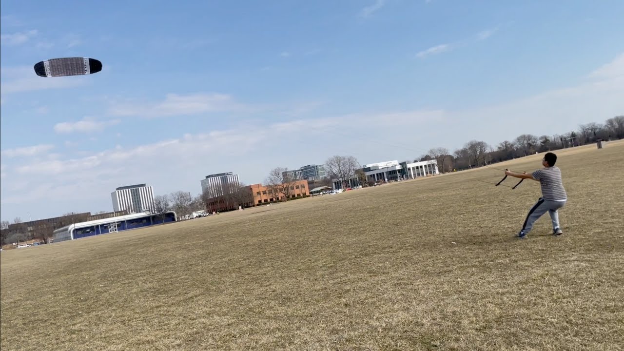 Extreme kiting part 1- Flexifoil Blade 4.9m first go at jumping!