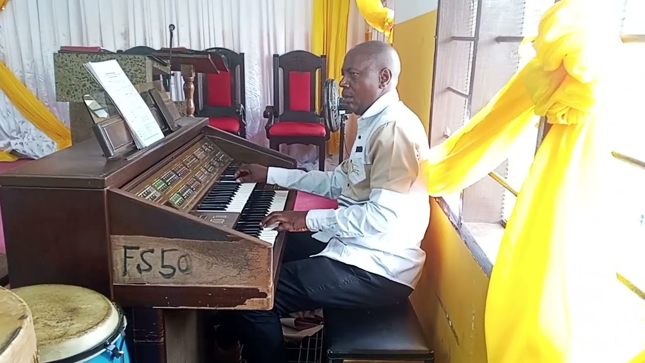 KENGELE ZA SIKIKA IKIPIGWA NA MAESTRO INNOCENT MKUYULI