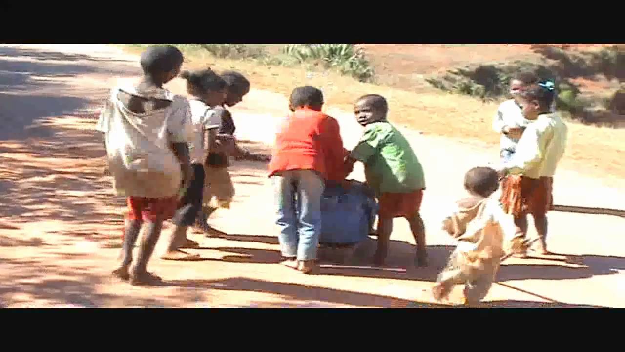 Raiso ny kitapo (Prends ton cartable) WE MALAGASY