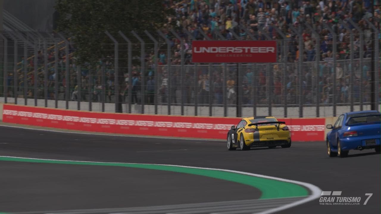 Gran Turismo 7_passei sufoco  nesta corrida  Cayman GT4